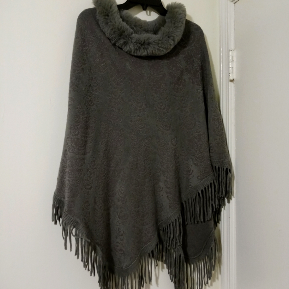 Sweater Poncho Gray XL